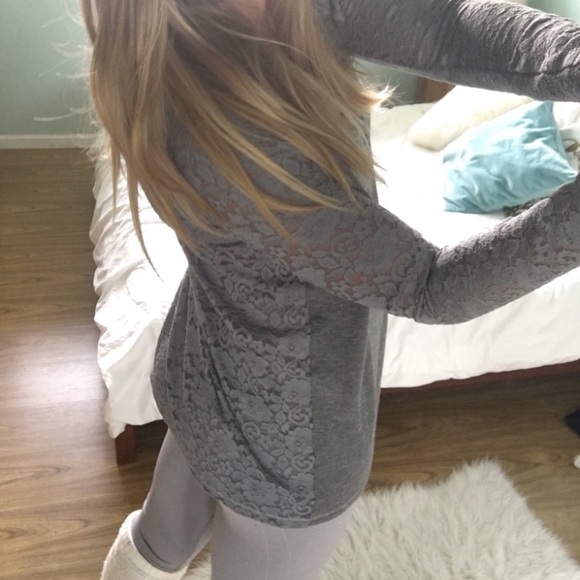 🔥 Abercrombie Lace Back Long Sleeve Shirt S - Picture 2 of 8